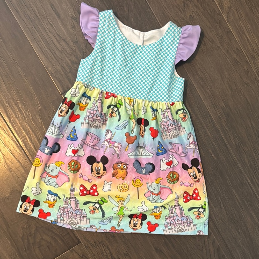 Euc Very unique and special Disney dress